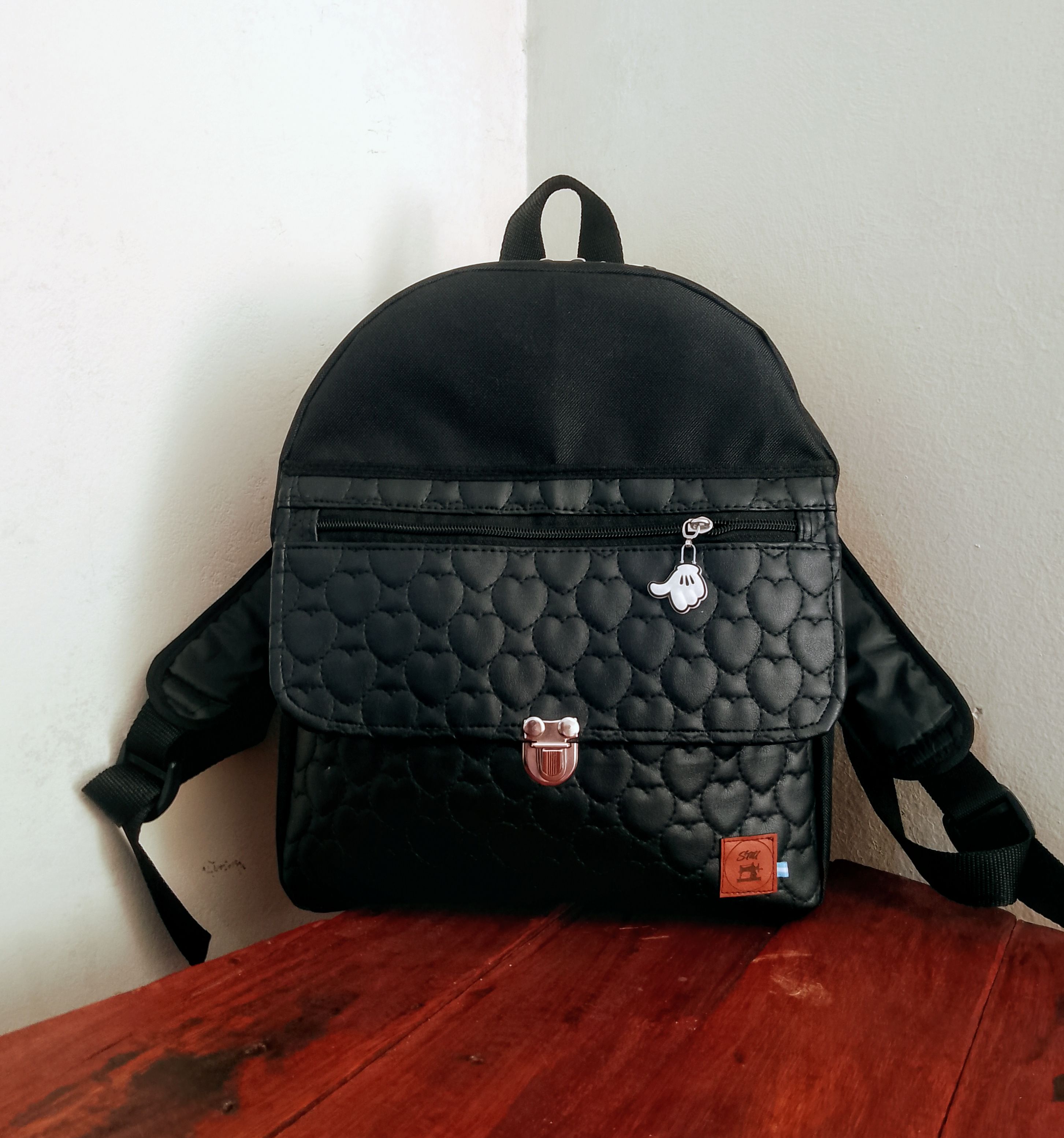 mochila ecoc negra mano mick fr